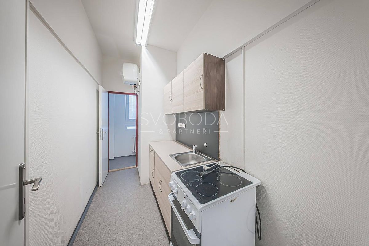 Pronájem bytu 2+1 90 m² – fotografie 4