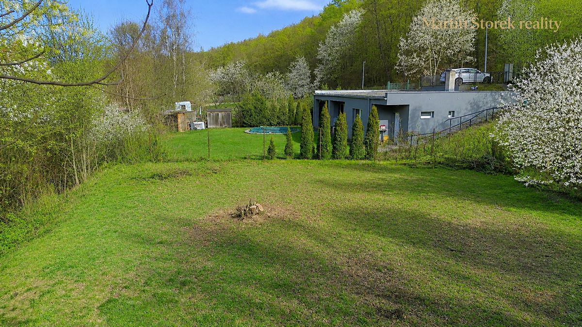 Prodej stavebního pozemku 909 m², Praha – fotka 1 z 3