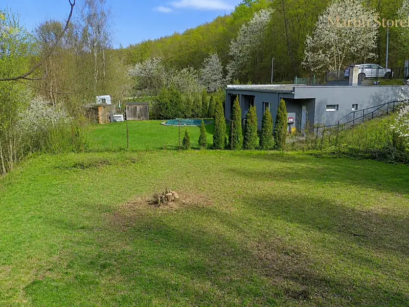 Prodej stavebního pozemku 909 m², Praha – náhled fotky 1