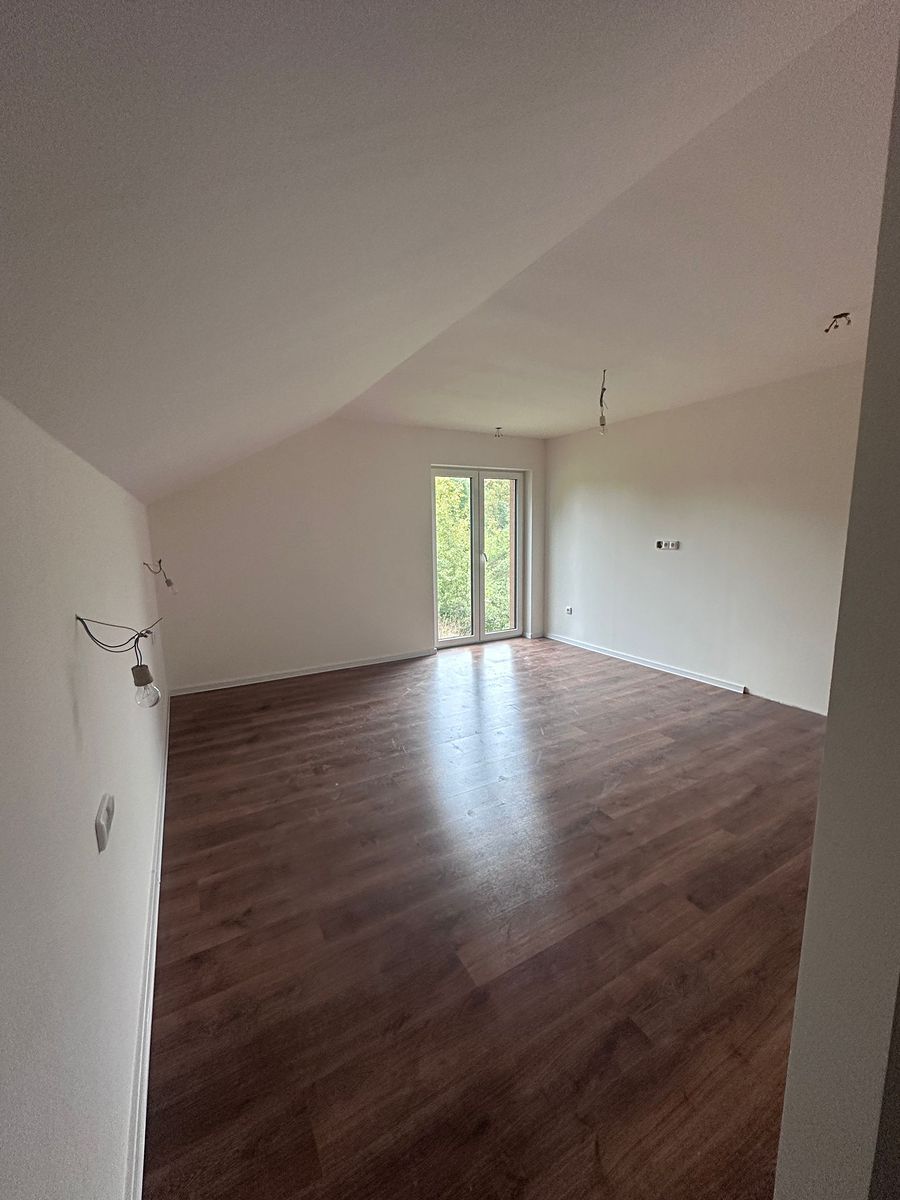 Prodej rodinného domu 81 m², pozemek 150 m² – fotografie 2
