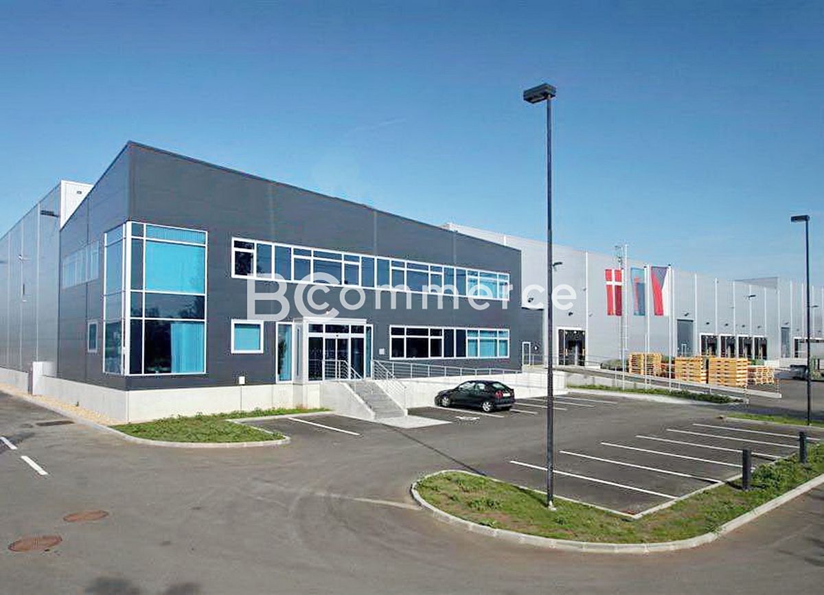 Pronájem skladového prostoru 2587 m²