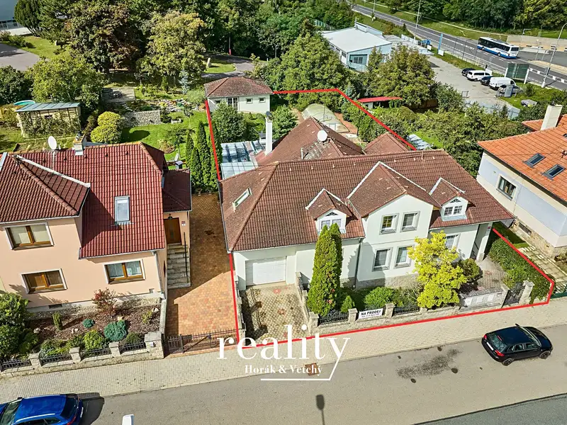Prodej vícegeneračního domu 210 m², pozemek 890 m², Znojmo – náhled fotky 1