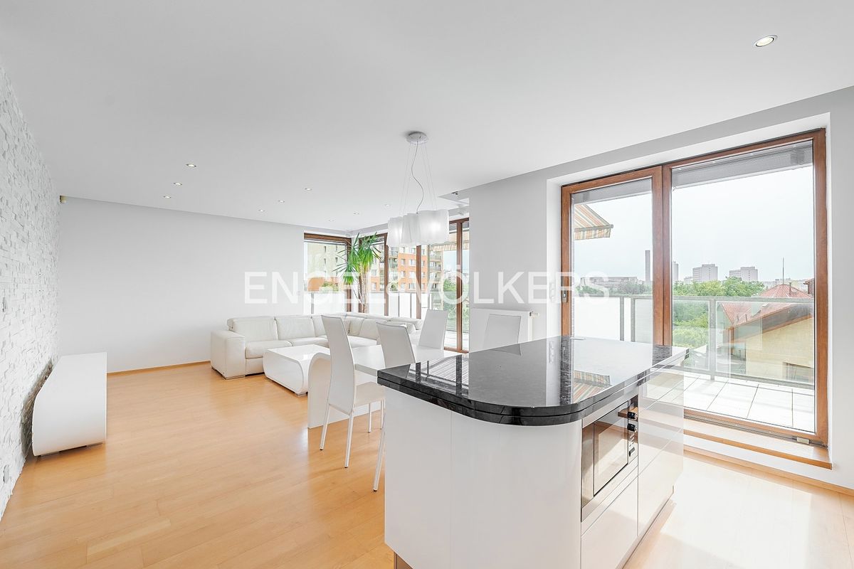 Pronájem bytu 3+kk 101 m² – fotografie 4