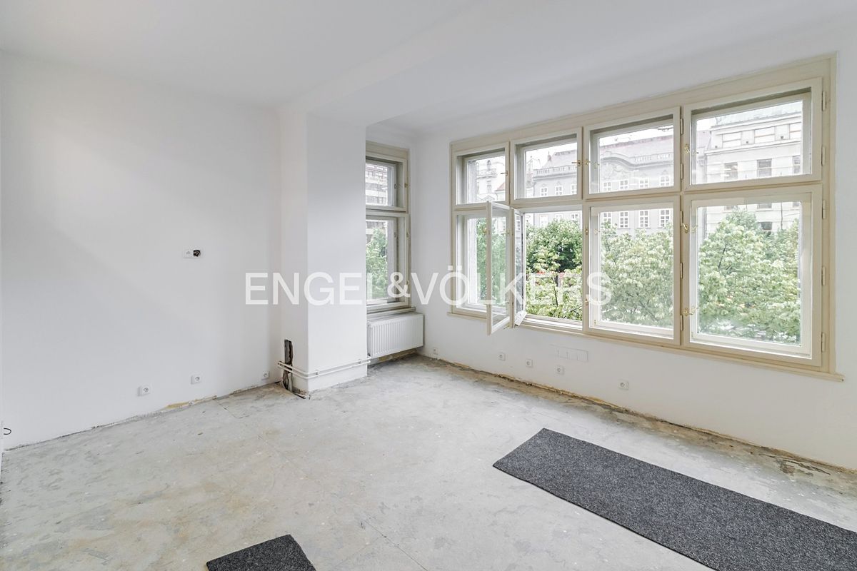 Pronájem kanceláře 175 m² – fotografie 3