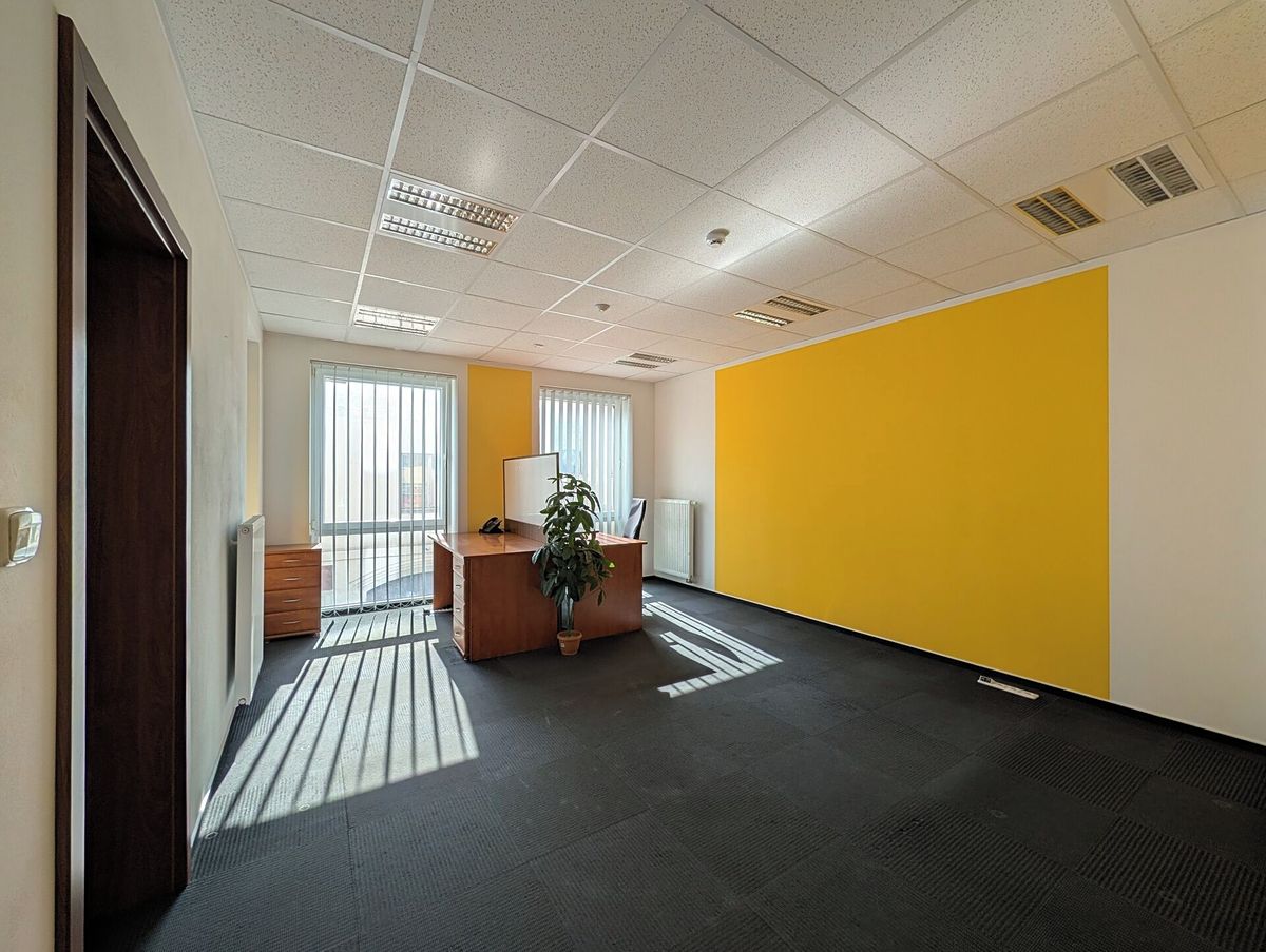 Pronájem kanceláře 68 m²