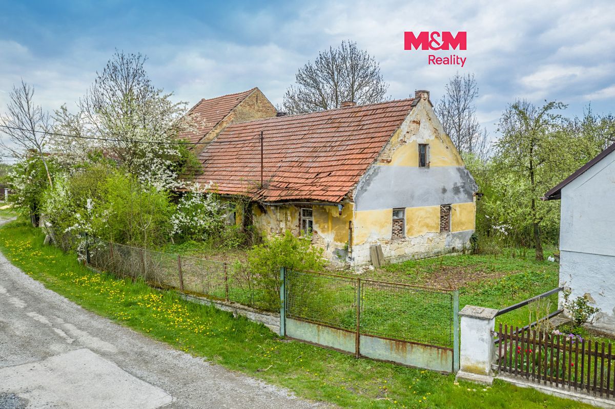 Prodej rodinného domu 100 m², pozemek 2489 m²