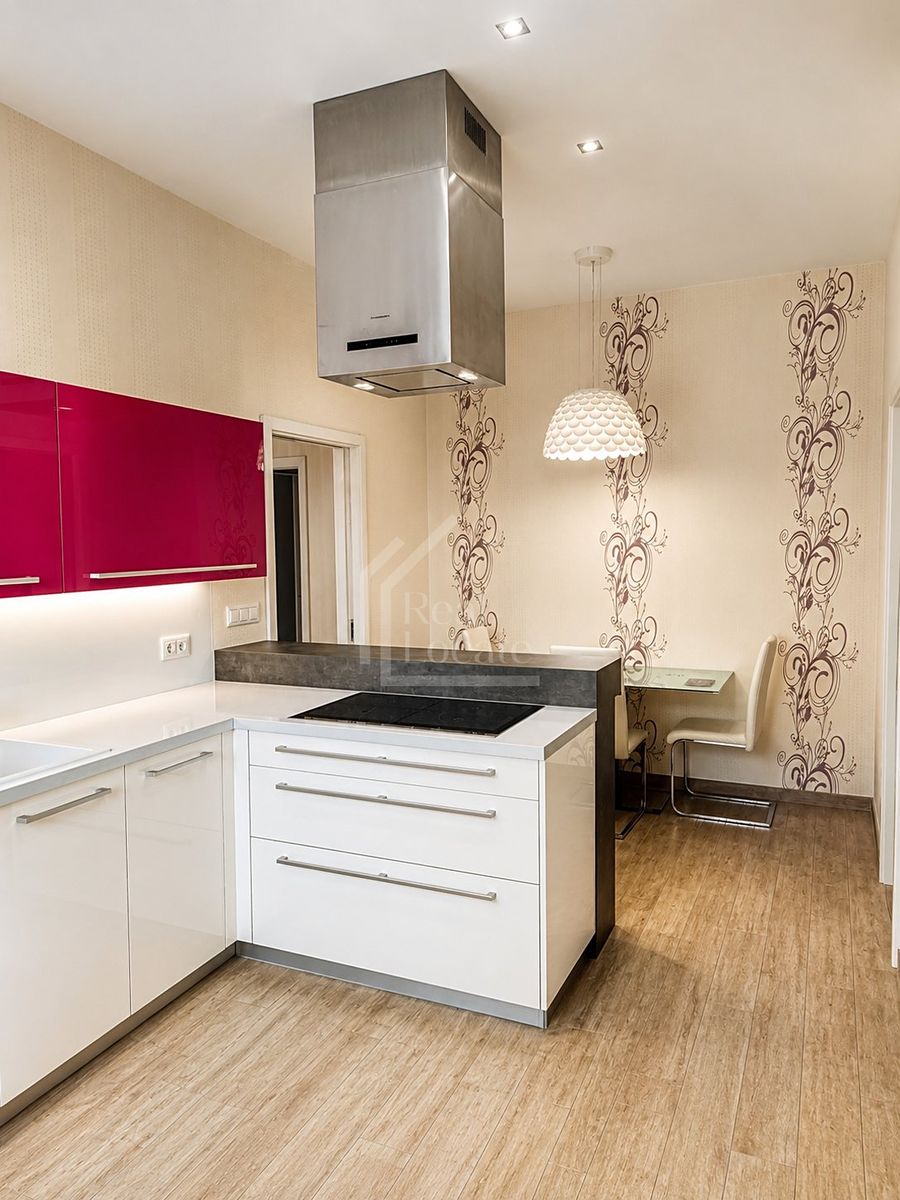 Pronájem bytu 3+1 95 m² – fotografie 2