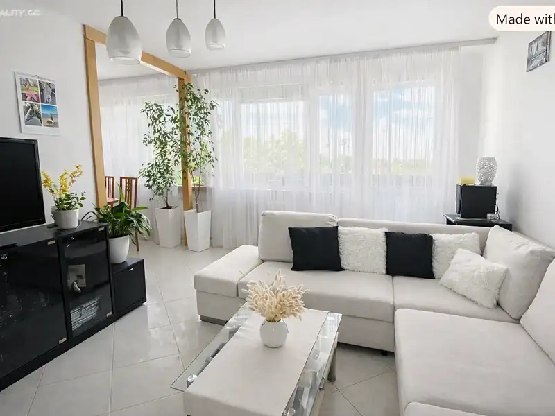 Prodej bytu 4+1 94 m², Praha – náhled fotky 1