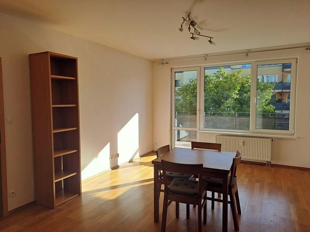 Pronájem bytu 2+kk 46 m² – fotografie 2