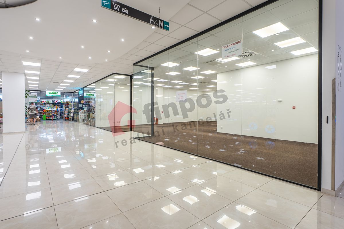 Pronájem obchodního prostoru 81 m² – fotografie 3