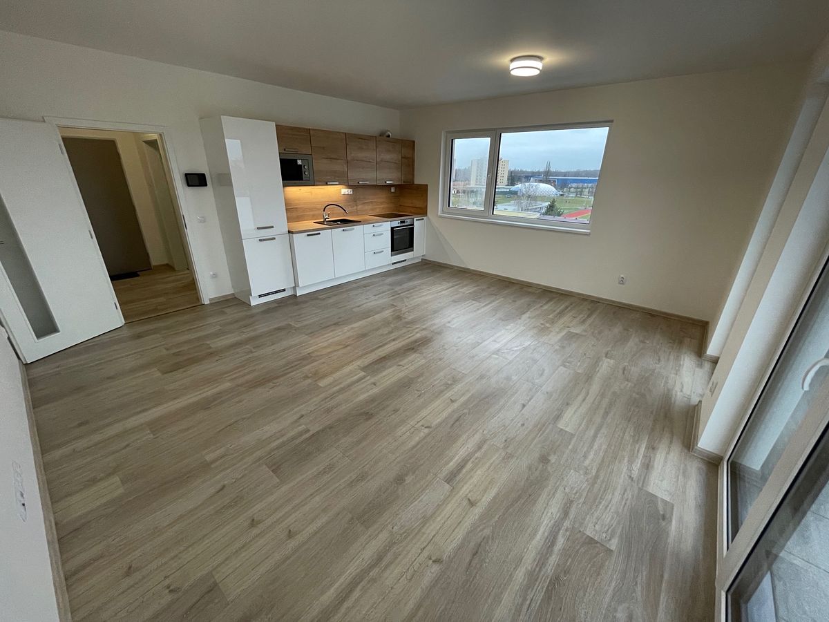 Pronájem bytu 1+kk 41 m² – fotografie 4