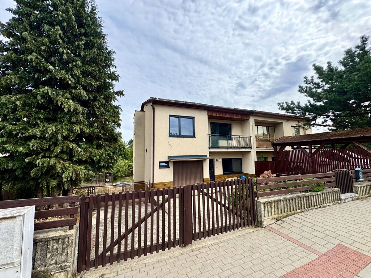 Pronájem rodinného domu 180 m², pozemek 486 m²