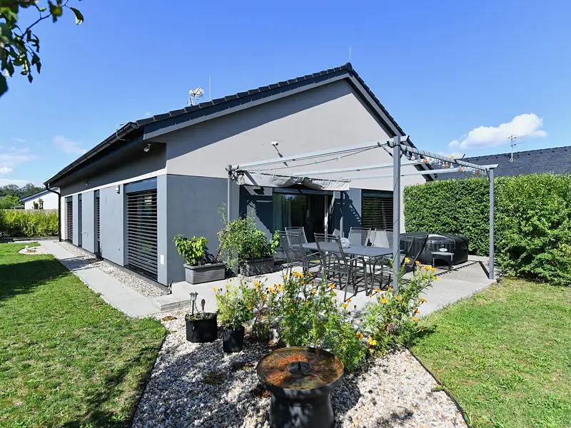Prodej rodinného domu 118 m², pozemek 814 m², Čakovičky – náhled fotky 2