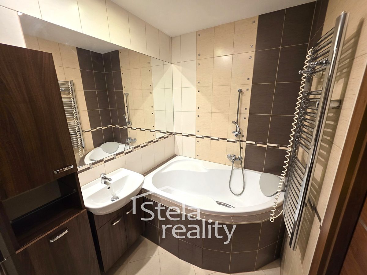 Pronájem bytu 4+1 85 m² – fotografie 2