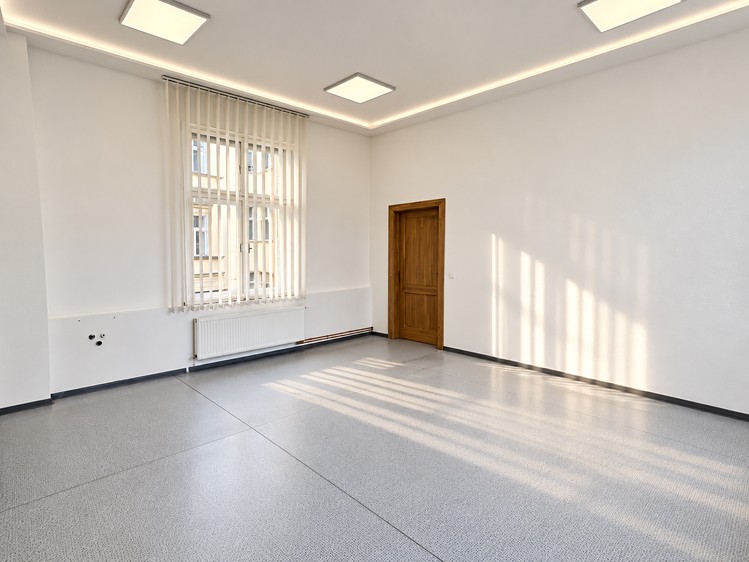 Комерційне приміщення в оренду, 109 м² (26 з 27)