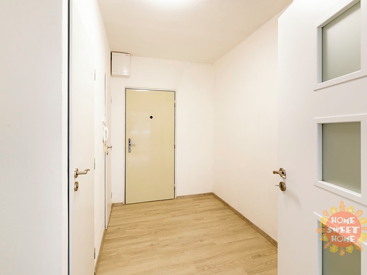 Pronájem bytu 2+kk, 48 m² (15 z 21)