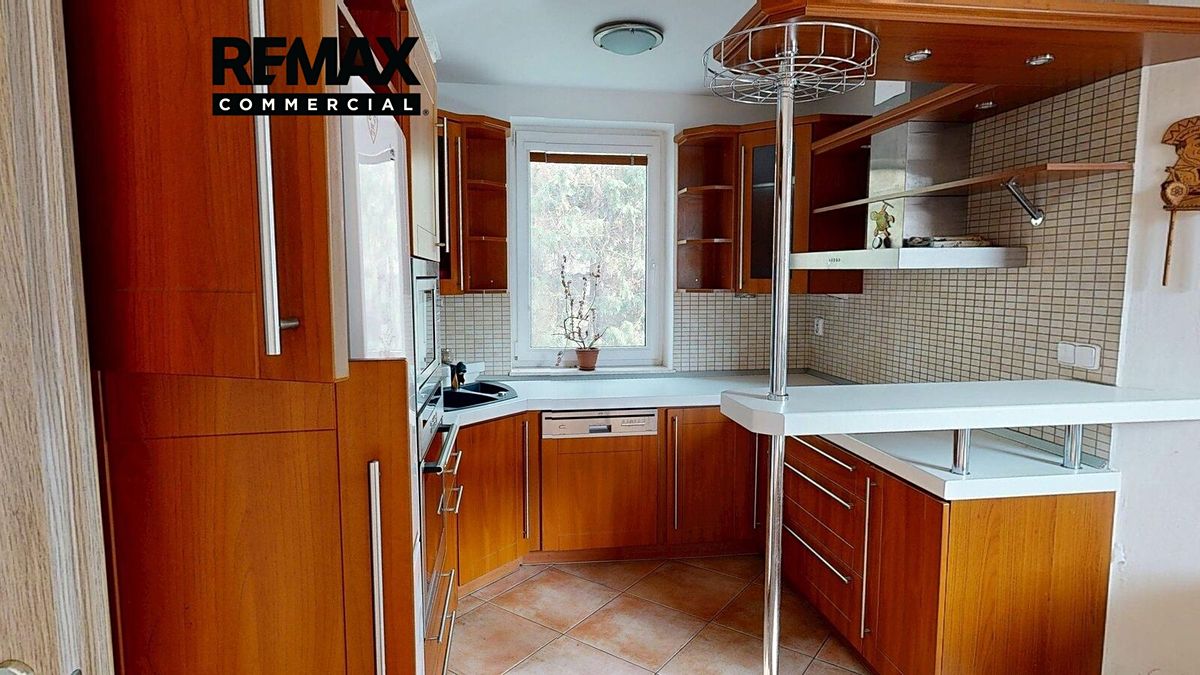 Prodej rodinného domu 167 m², pozemek 570 m² – fotografie 3