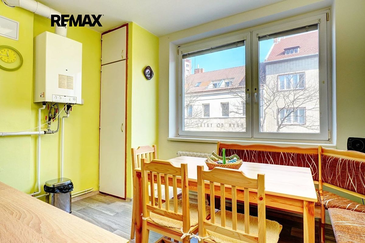 Pronájem bytu 2+1 49 m² – fotografie 3