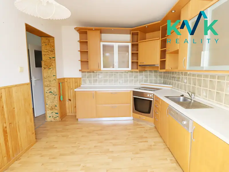 Prodej rodinného domu 220 m², pozemek 541 m², Krupka – náhled fotky 3