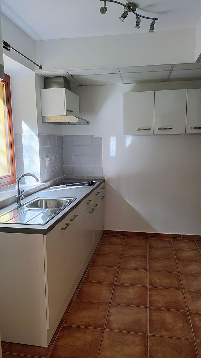 Pronájem bytu 1+1 34 m² – fotografie 3