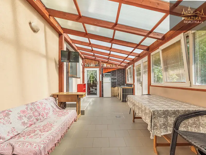Prodej rodinného domu 100 m², pozemek 980 m², Všestary – náhled fotky 2
