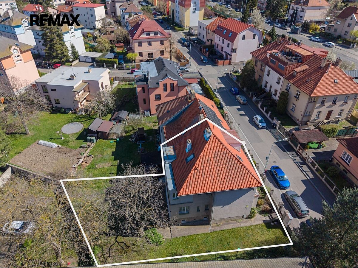 Prodej rodinného domu 210 m², pozemek 385 m² – fotografie 2