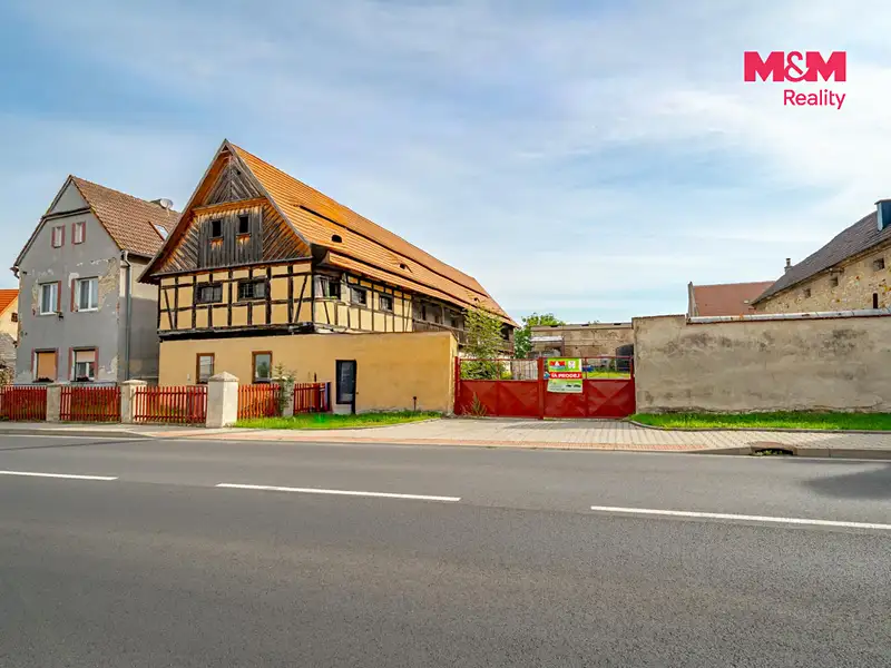 Prodej stavebního pozemku 3672 m², Křešice – náhled fotky 2