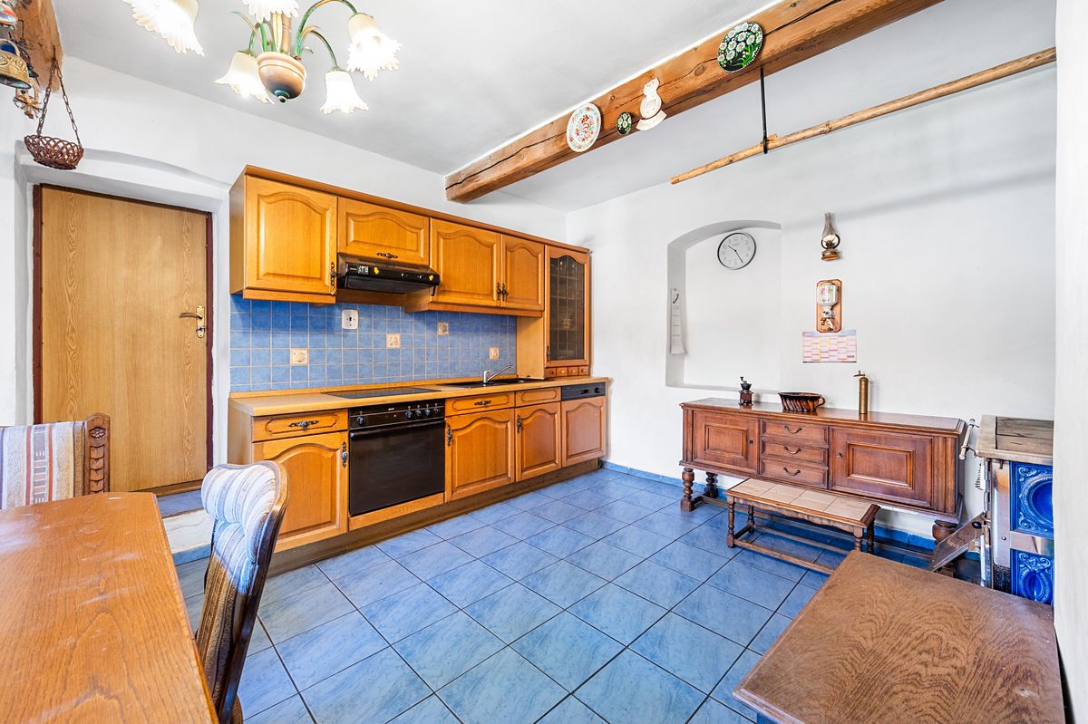 Prodej rodinného domu 173 m², pozemek 1384 m² – fotografie 3