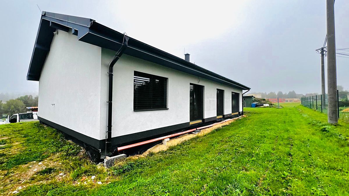 Prodej rodinného domu 147 m², pozemek 1000 m² – fotografie 2