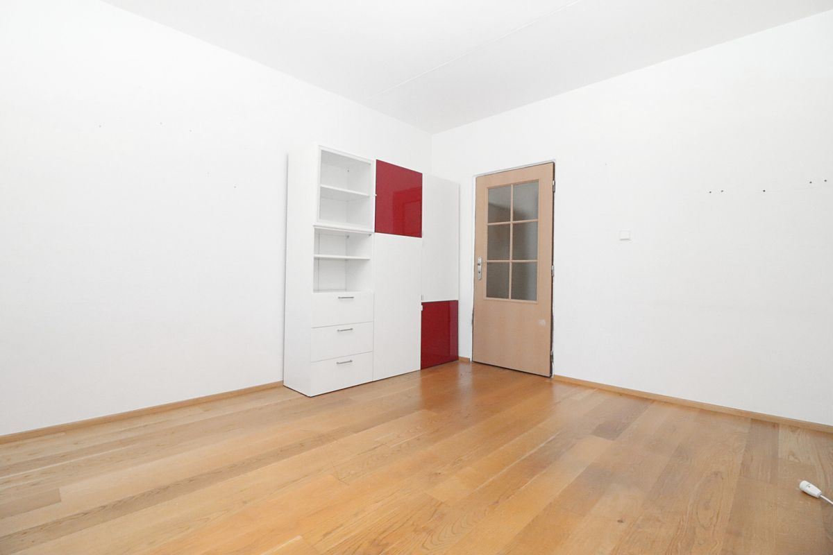 Pronájem bytu 3+1 72 m² – fotografie 2