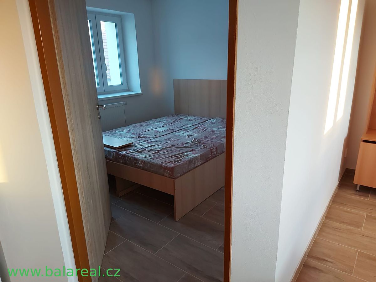 Pronájem bytu 2+kk 36 m² – fotografie 5