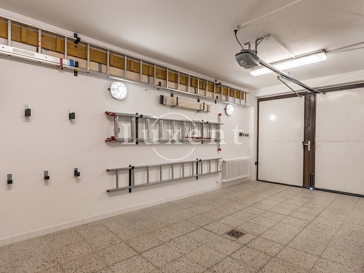 Pronájem domu, 417 m² (33 z 38)