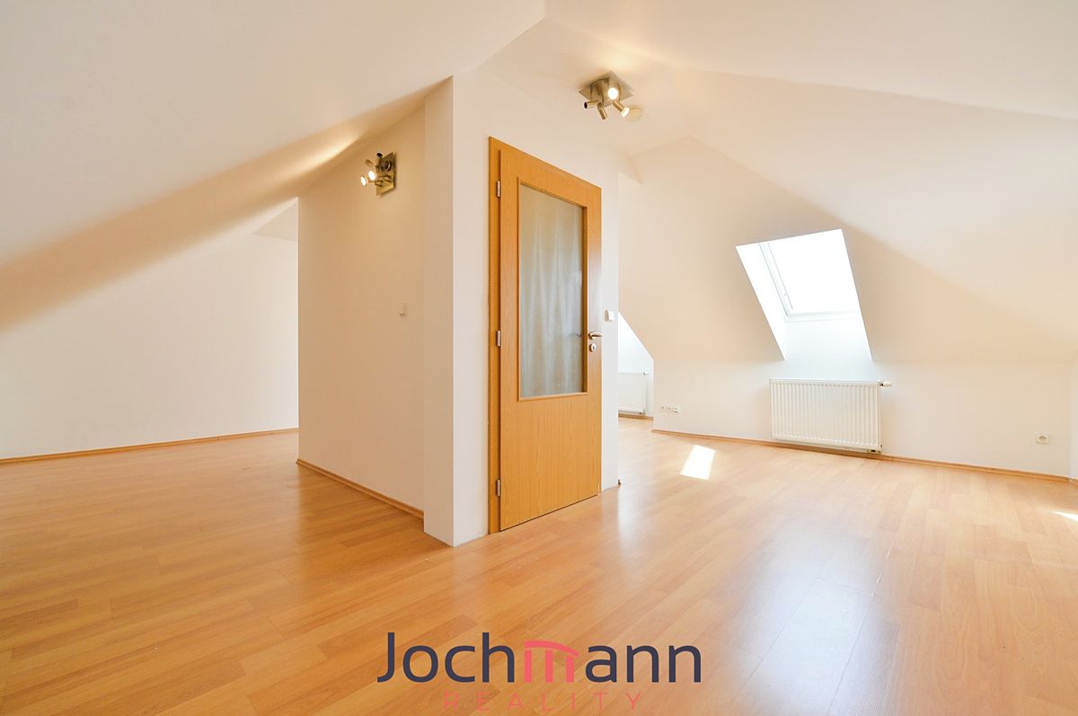 Pronájem bytu 3+kk 109 m² – fotografie 2