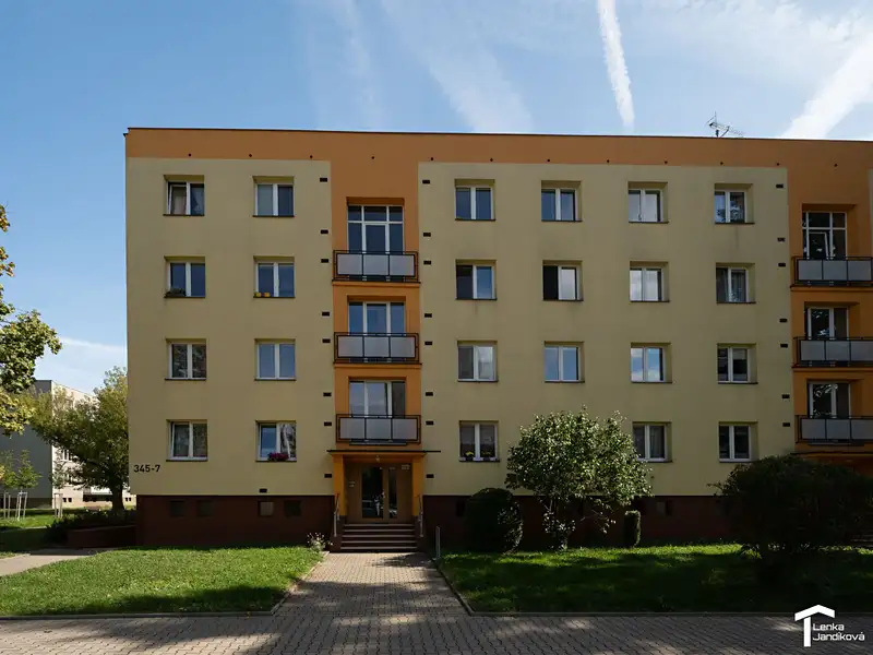 Pronájem bytu 3+1 65 m², Pardubice – náhled fotky 1