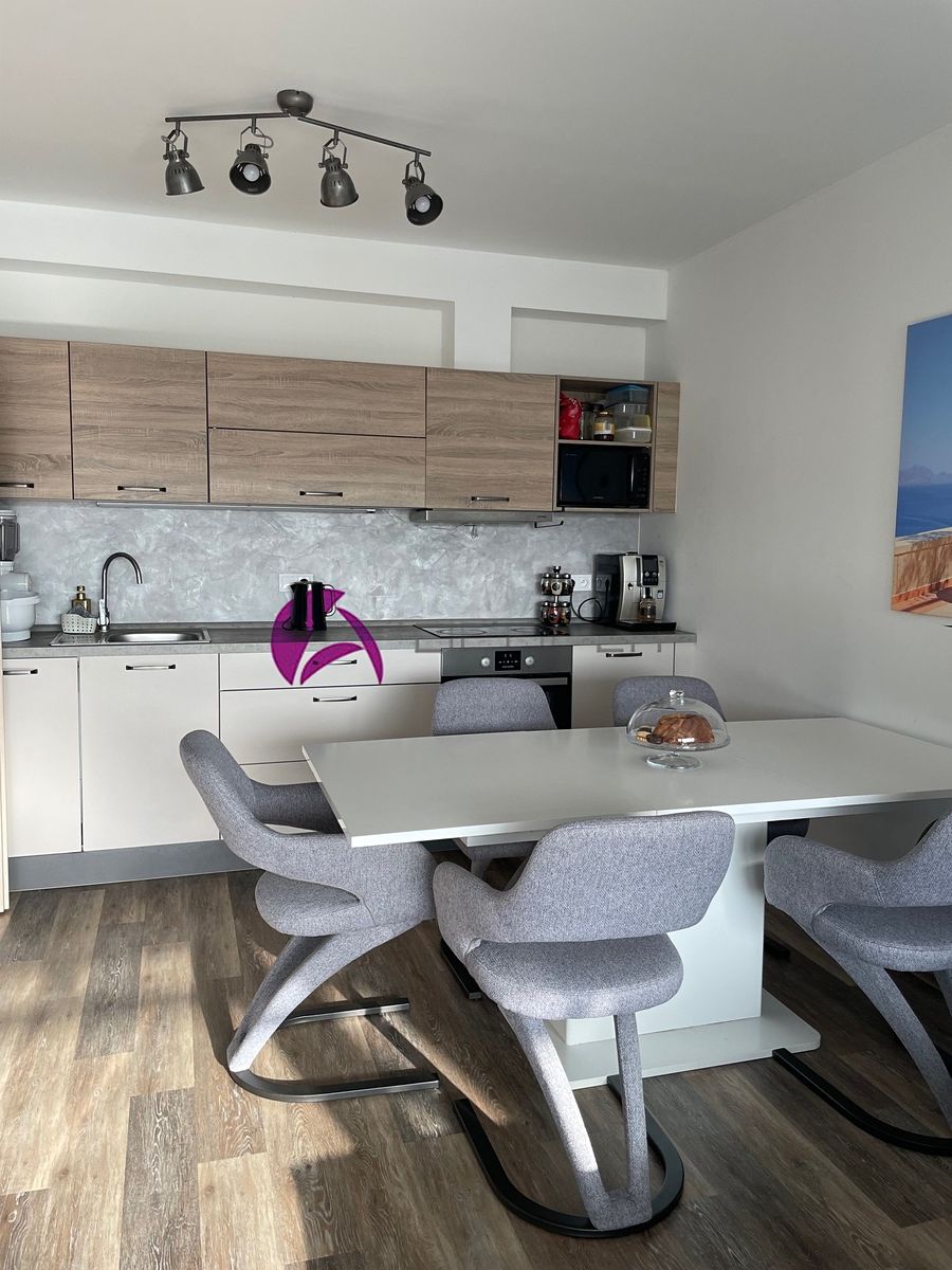 Pronájem bytu 2+kk 62 m²