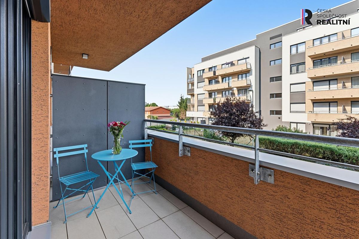 Pronájem bytu 1+kk 29 m² – fotografie 2