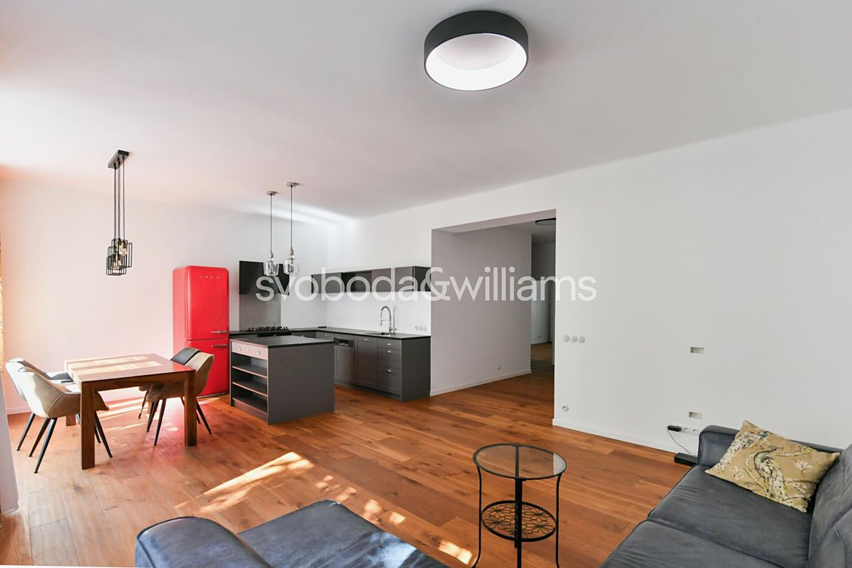 Pronájem bytu 4+kk 135 m² – fotografie 2