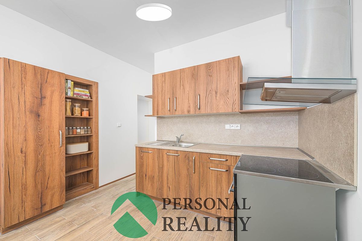 Pronájem bytu 1+1 43 m²