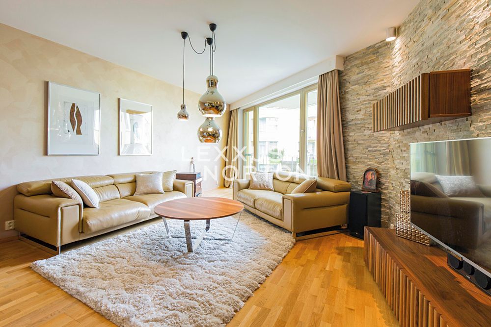 Pronájem bytu 4+kk 116 m² – fotografie 5