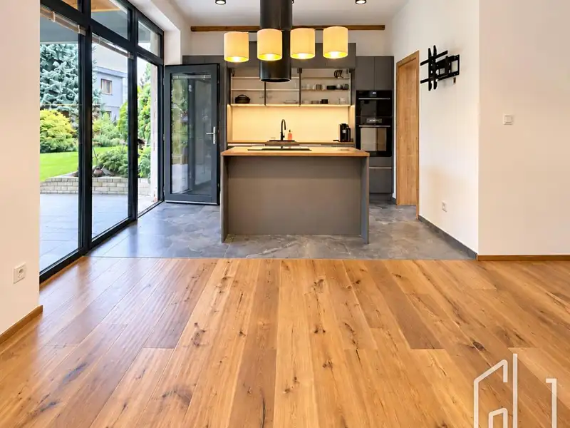 Pronájem bytu 2+kk 60 m², Praha – náhled fotky 2