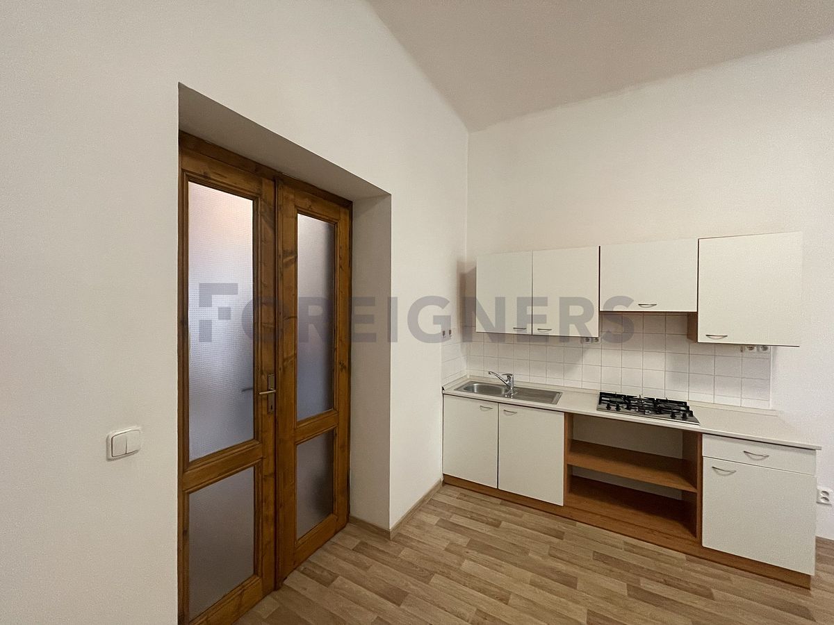 Pronájem bytu 1+1 37 m² – fotografie 2