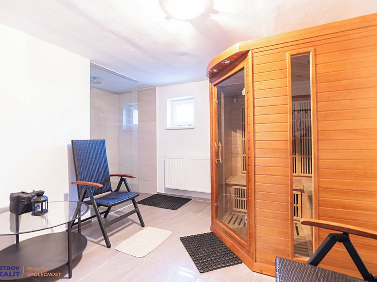 Prodej komerčního prostoru, 450 m² (27 z 35)