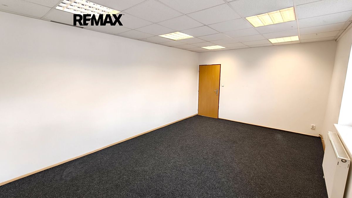 Pronájem kanceláře 22 m² – fotografie 2
