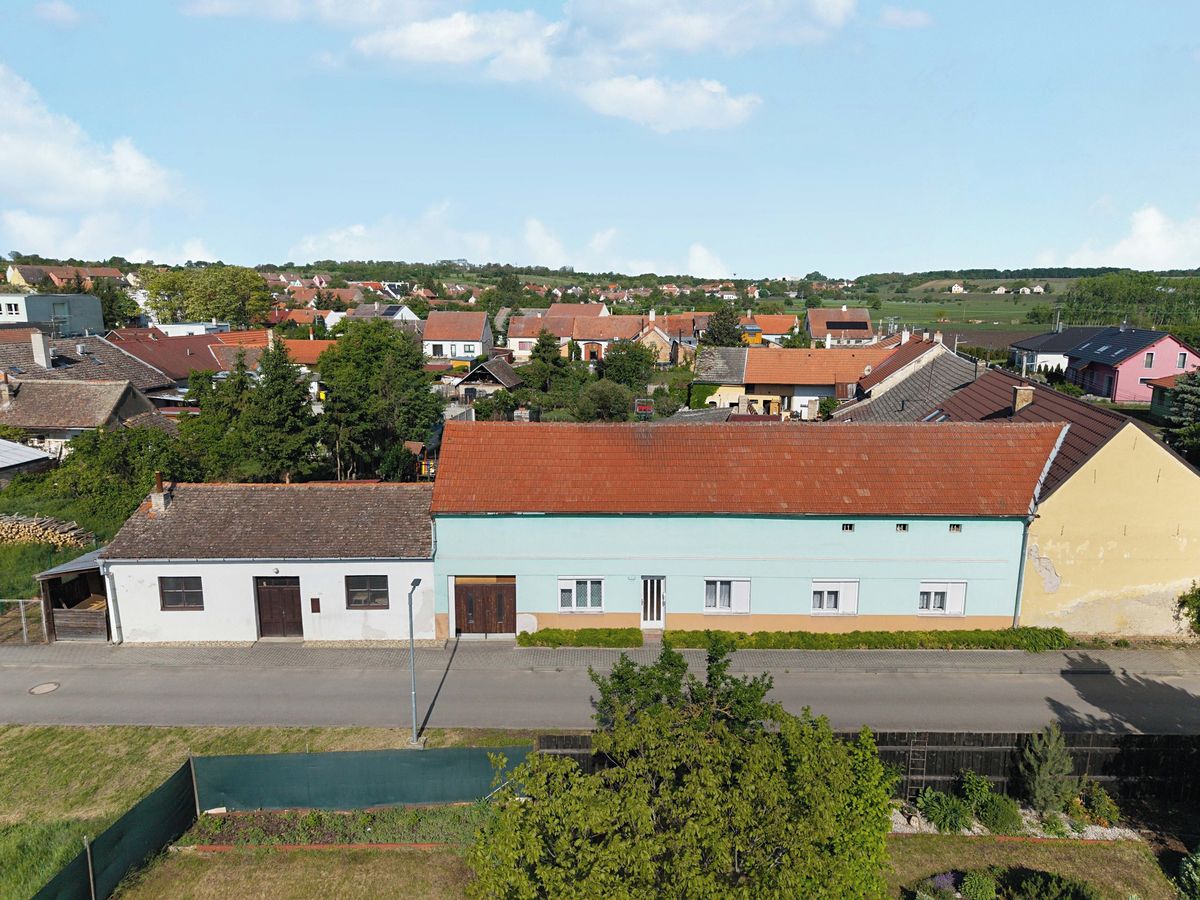 Prodej rodinného domu 188 m², pozemek 444 m²