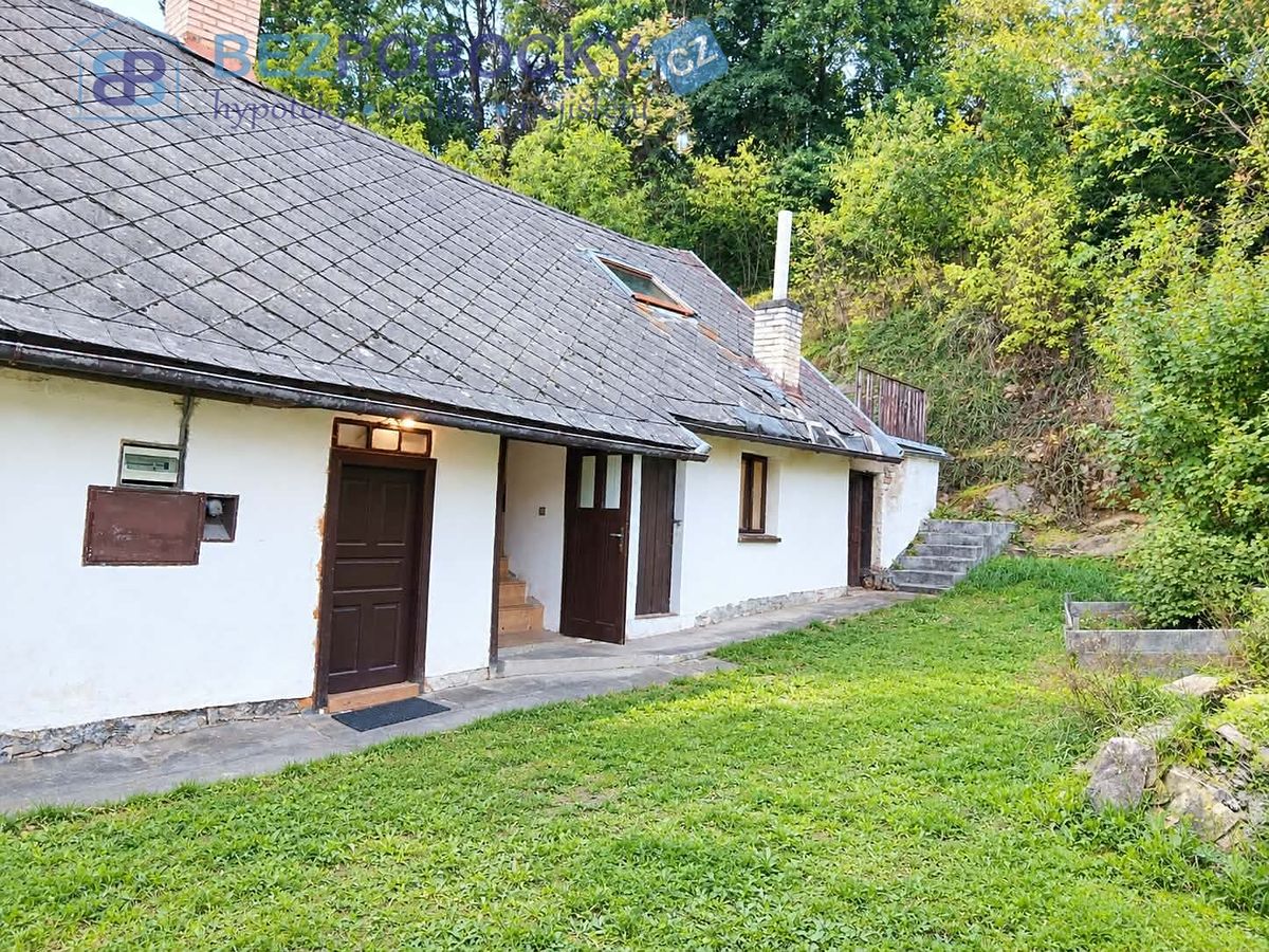 Prodej rodinného domu 110 m², pozemek 533 m² – fotografie 2