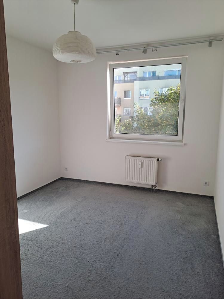 Pronájem bytu 2+kk 46 m² – fotografie 3