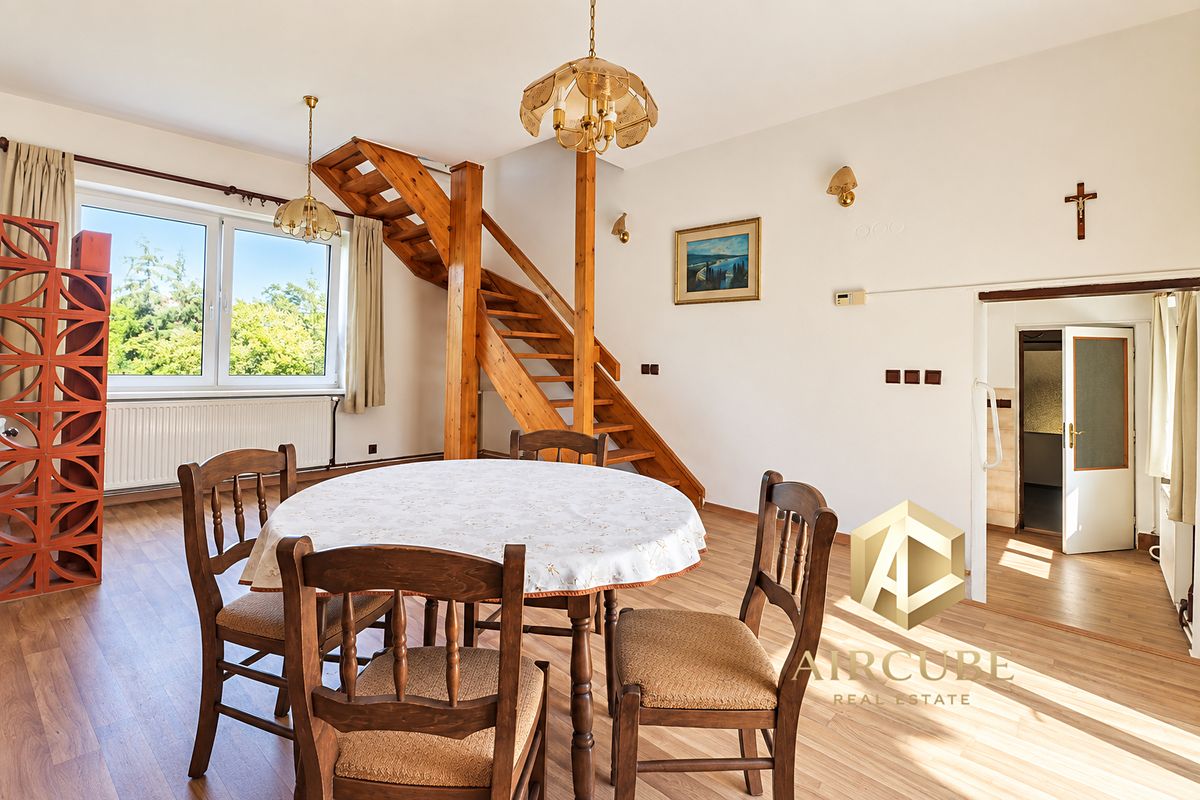 Pronájem rodinného domu 204 m², pozemek 275 m² – fotografie 3