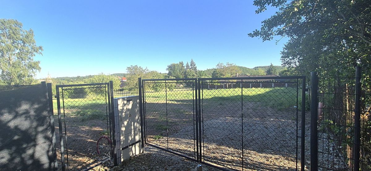 Prodej stavebního pozemku 1923 m² – fotografie 2