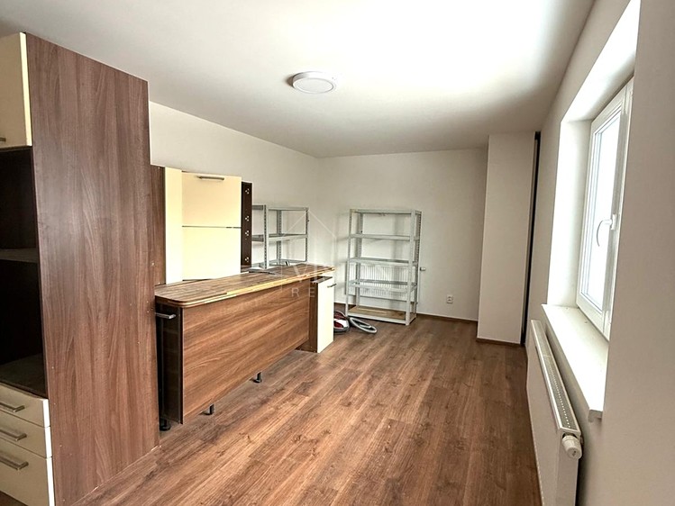 Gewerbefläche zur Miete, 337 m² (9 von 14)