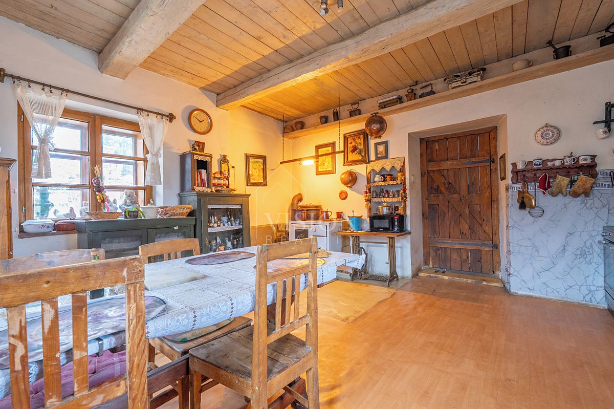 Prodej rodinného domu 145 m², pozemek 1720 m² – fotografie 5